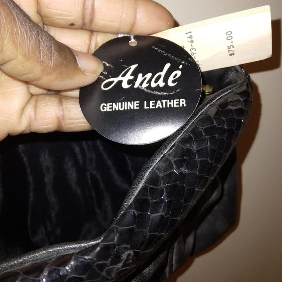 Nwt Ande Genuine Leather Crossbody - Picture 3 of 5